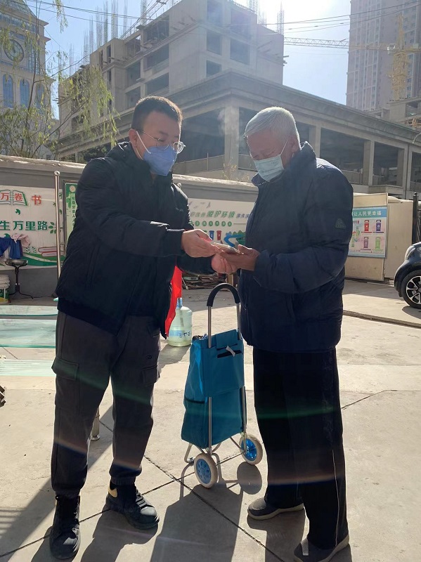 青年志愿者苟轩诚.jpg