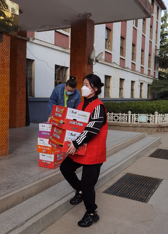 韦笠榕2.jpg