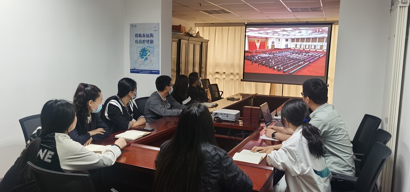 一安公司机关联合二安公司机关集体观看.jpg