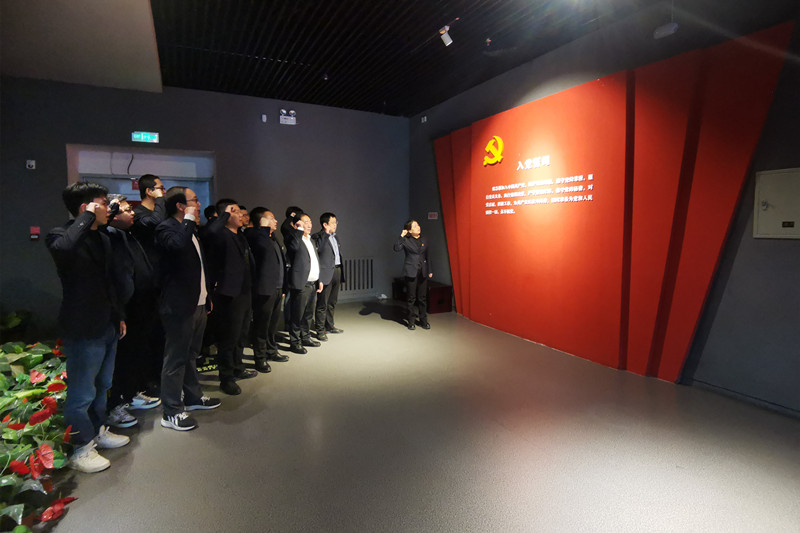 参观2.jpg